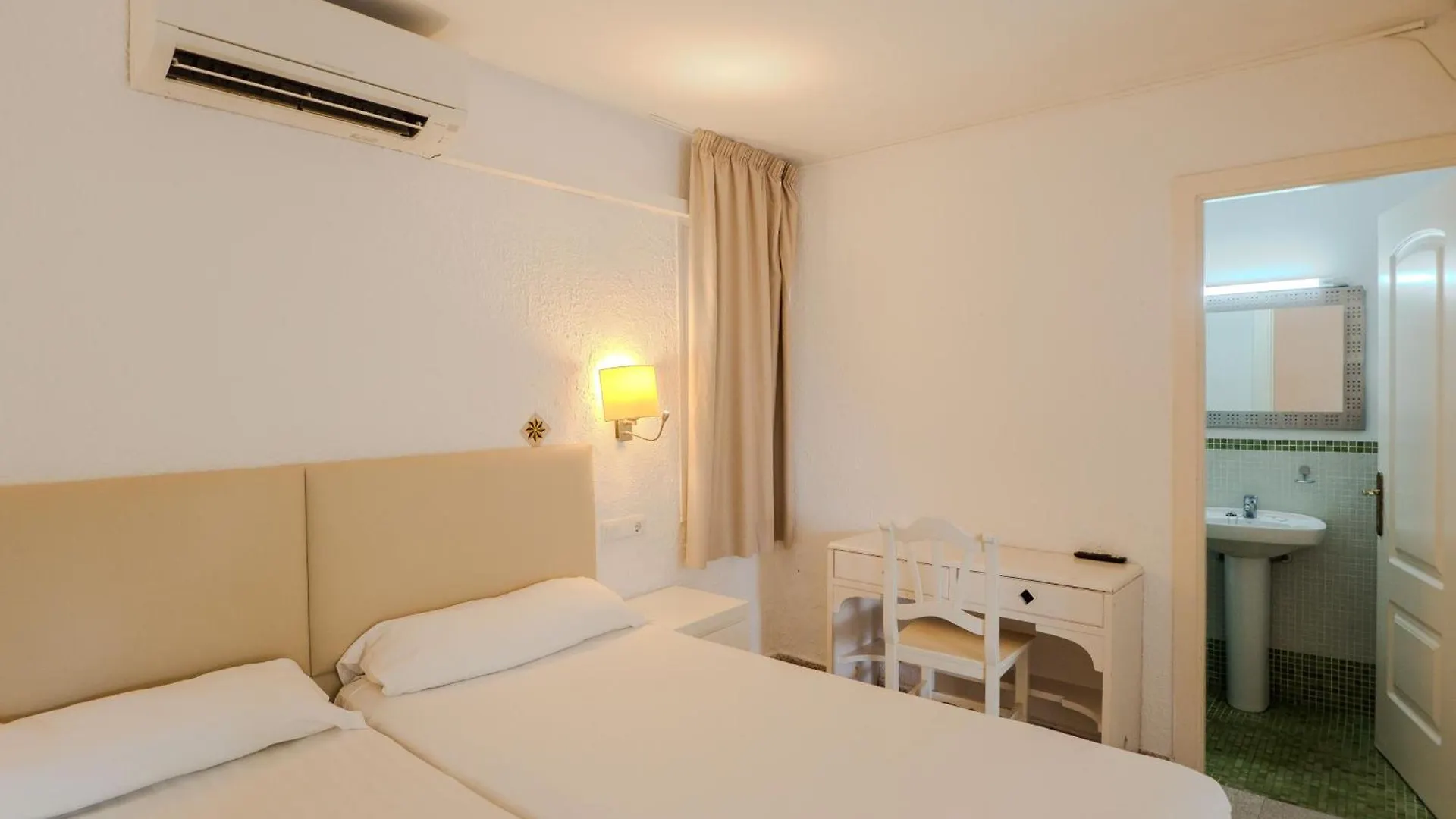 Отель Sun Club El Dorado Cabo Regana  2*, Cabo Regana (Mallorca) Испания