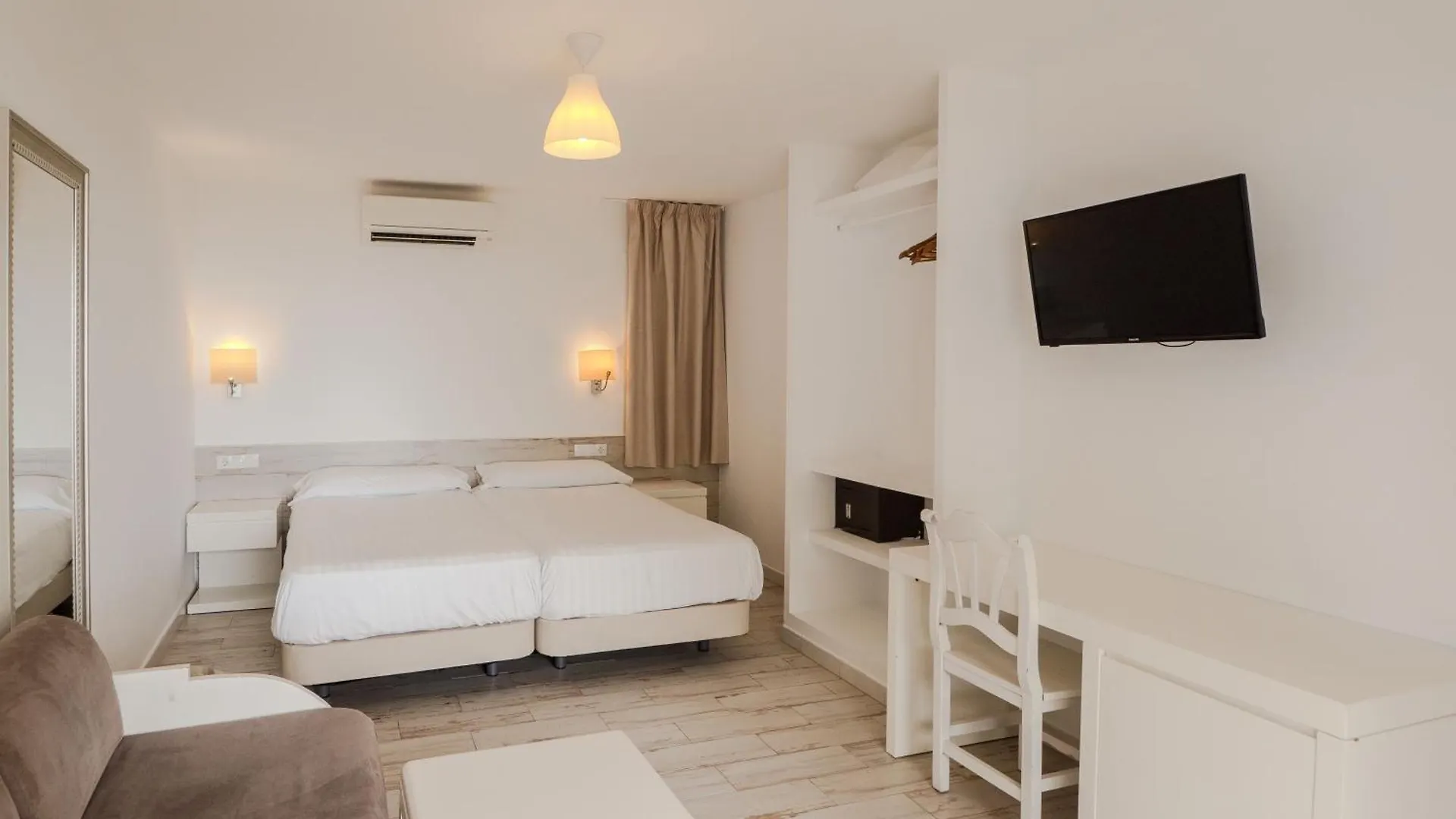 Отель Sun Club El Dorado Cabo Regana  Cabo Regana (Mallorca)
